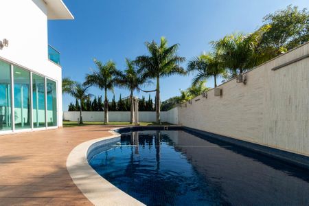 Casa de condomínio para alugar com 950m², 4 quartos e 6 vagas Casa de condomínio para alugar com 950m², 4 quartos e 6 vagasPiscina