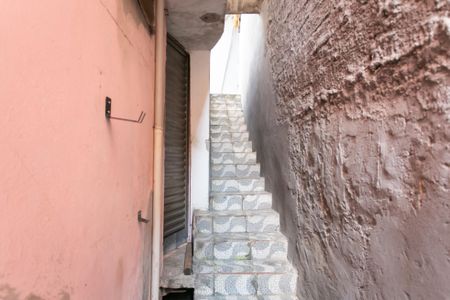 Casa para alugar com 75m², 3 quartos e 1 vagaEscada / Entrada 