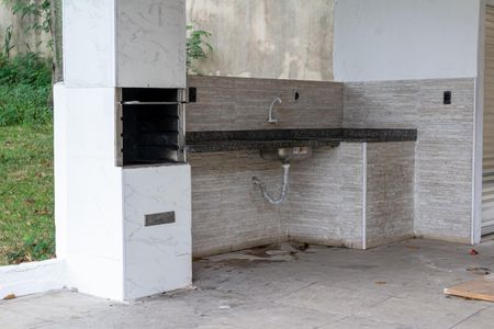 Apartamento para alugar com 45m², 2 quartos e sem vagaÁrea comum - Churrasqueira