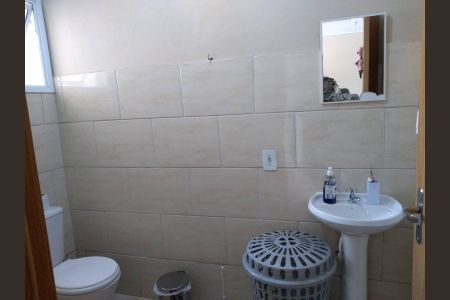 Banheiro de casa para alugar com 2 quartos, 42m² em Guajuviras, Canoas