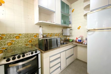 Apartamento à venda com 96m², 3 quartos e 2 vagasCozinha