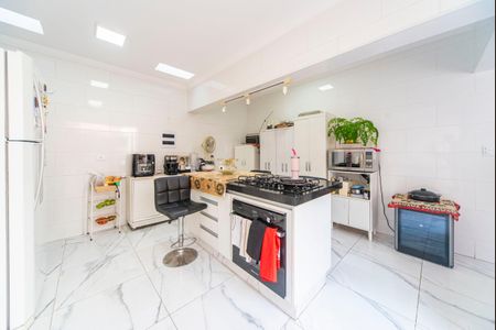 Casa à venda com 179m², 3 quartos e 2 vagas Casa à venda com 179m², 3 quartos e 2 vagasCozinha