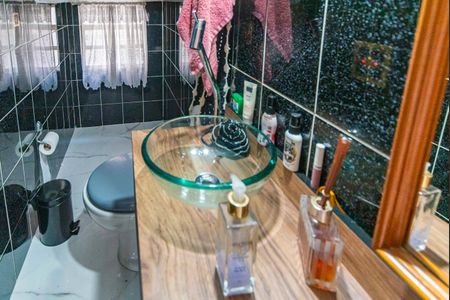 Casa à venda com 179m², 3 quartos e 2 vagas Casa à venda com 179m², 3 quartos e 2 vagasLavabo