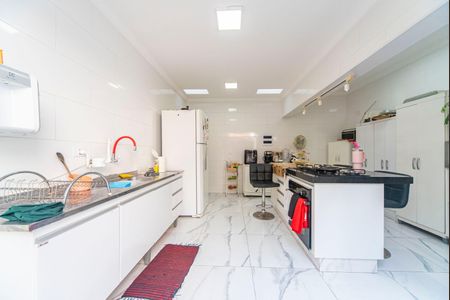 Casa à venda com 179m², 3 quartos e 2 vagas Casa à venda com 179m², 3 quartos e 2 vagasCozinha