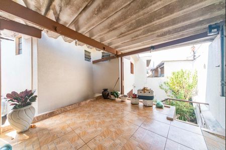 Casa à venda com 179m², 3 quartos e 2 vagas Casa à venda com 179m², 3 quartos e 2 vagasGaragem