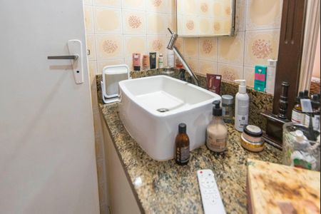 Banheiro Social de casa à venda com 3 quartos, 179m² em Vila Palmares, Santo André