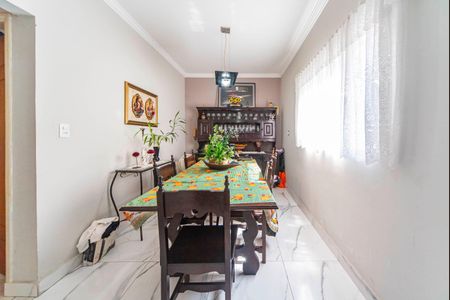 Casa à venda com 179m², 3 quartos e 2 vagas Casa à venda com 179m², 3 quartos e 2 vagasSala de Jantar