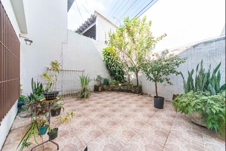 Casa à venda com 179m², 3 quartos e 2 vagas Casa à venda com 179m², 3 quartos e 2 vagasQuintal Frente