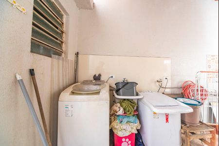Casa à venda com 179m², 3 quartos e 2 vagas Casa à venda com 179m², 3 quartos e 2 vagasÁrea de Serviço