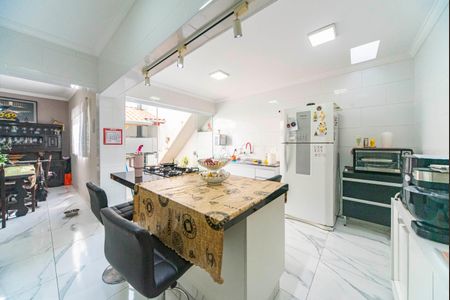 Casa à venda com 179m², 3 quartos e 2 vagas Casa à venda com 179m², 3 quartos e 2 vagasCozinha