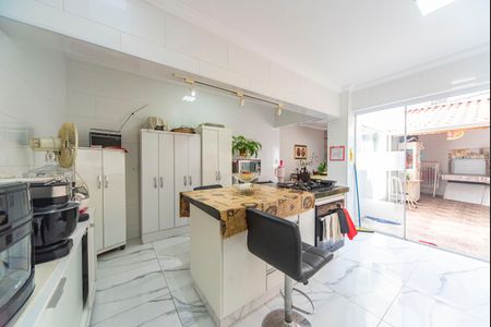 Casa à venda com 179m², 3 quartos e 2 vagas Casa à venda com 179m², 3 quartos e 2 vagasCozinha