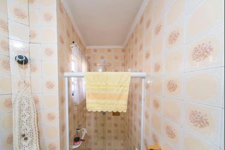 Casa à venda com 179m², 3 quartos e 2 vagas Casa à venda com 179m², 3 quartos e 2 vagasBanheiro Social