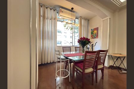 Apartamento à venda com 108m², 3 quartos e 1 vaga Apartamento à venda com 108m², 3 quartos e 1 vagaSala