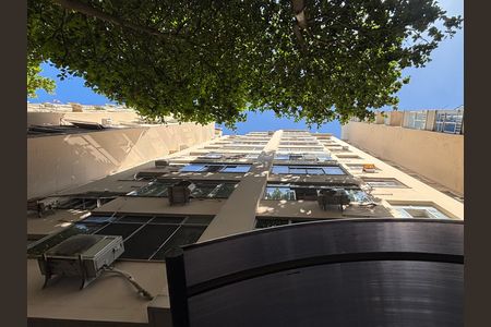 Apartamento à venda com 108m², 3 quartos e 1 vaga Apartamento à venda com 108m², 3 quartos e 1 vagaFachada