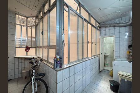 Apartamento à venda com 108m², 3 quartos e 1 vaga Apartamento à venda com 108m², 3 quartos e 1 vagaÁrea de serviço