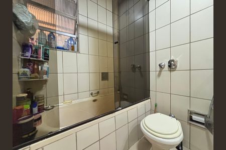 Apartamento à venda com 108m², 3 quartos e 1 vaga Apartamento à venda com 108m², 3 quartos e 1 vagaBanheiro social