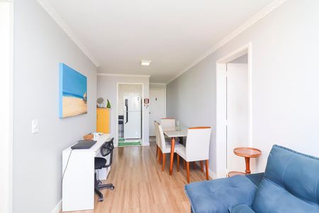 Sala de apartamento à venda com 3 quartos, 57m² em Itaquera, São Paulo