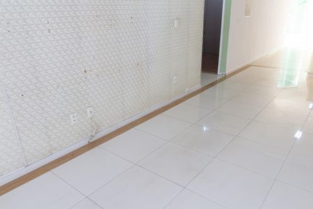 Sala de casa para alugar com 2 quartos, 176m² em Campo Grande, Rio de Janeiro