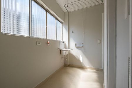 Apartamento à venda com 154m², 3 quartos e 1 vaga Apartamento à venda com 154m², 3 quartos e 1 vagaÁrea de Serviço