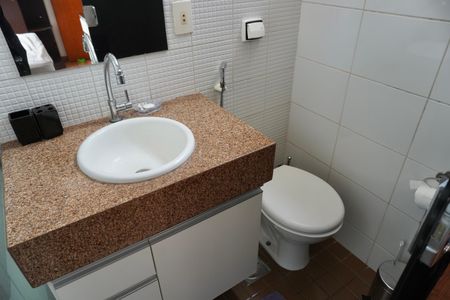 Apartamento à venda com 139m², 2 quartos e 2 vagasBanheiro da Suíte