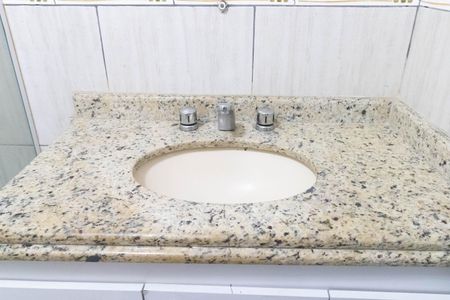Casa para alugar com 300m², 3 quartos e 6 vagasBanheiro Social 2