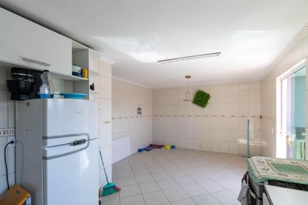 Casa para alugar com 300m², 3 quartos e 6 vagasCozinha e Área de Serviço