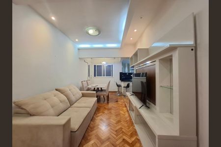 Apartamento à venda com 64m², 1 quarto e sem vagaSala