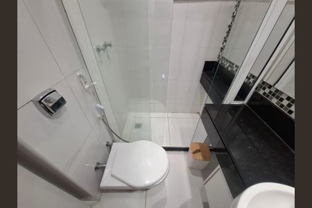 Apartamento à venda com 64m², 1 quarto e sem vagaBanheiro 