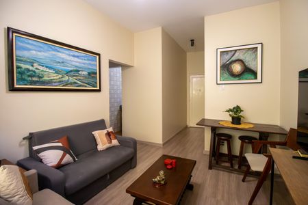 Sala de apartamento à venda com 2 quartos, 64m² em Olaria, Rio de Janeiro