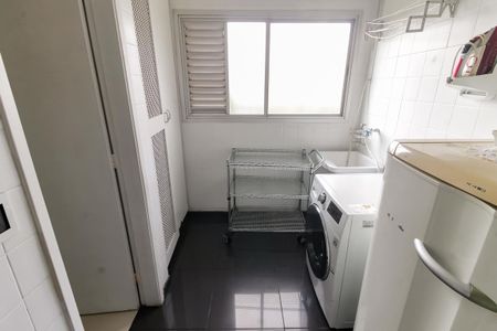 Apartamento à venda com 70m², 2 quartos e 2 vagasÁrea de Serviço