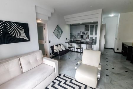Apartamento à venda com 70m², 2 quartos e 2 vagasSala