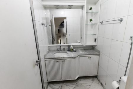 Apartamento à venda com 70m², 2 quartos e 2 vagasBanheiro