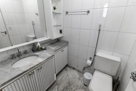 Apartamento à venda com 70m², 2 quartos e 2 vagasBanheiro