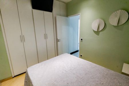 Apartamento à venda com 70m², 2 quartos e 2 vagasQuarto 2