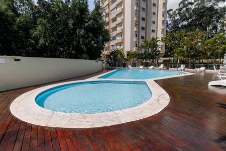 Apartamento à venda com 70m², 2 quartos e 2 vagasÁrea comum - Piscina