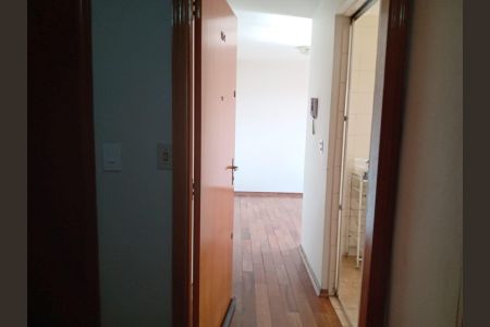 Corredor de apartamento para alugar com 2 quartos, 61m² em Brás, São Paulo