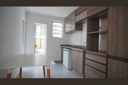 Apartamento para alugar com 120m², 4 quartos e sem vagaCozinha 