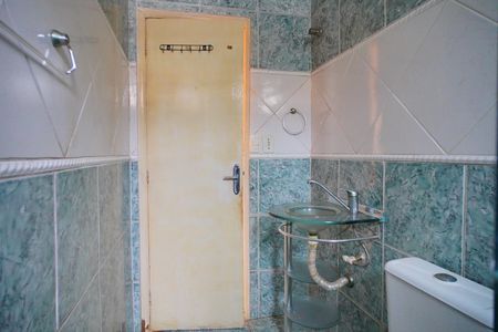 Apartamento para alugar com 65m², 2 quartos e sem vagaBanheiro 