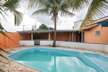 Casa para alugar com 450m², 3 quartos e 2 vagasPiscina