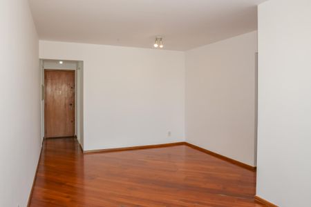 Apartamento à venda com 83m², 3 quartos e 1 vagaSala