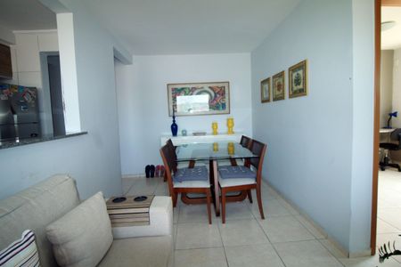 Sala de apartamento à venda com 2 quartos, 48m² em Irajá, Rio de Janeiro