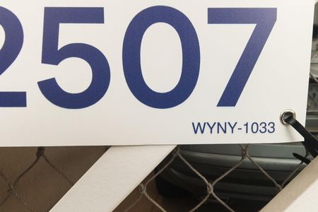 Casa à venda com 120m², 3 quartos e 1 vaga Casa à venda com 120m², 3 quartos e 1 vagaFachada - Placa Código WYNY-1033