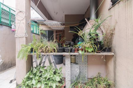 Casa à venda com 120m², 3 quartos e 1 vaga Casa à venda com 120m², 3 quartos e 1 vagaQuintal e Churrasqueira