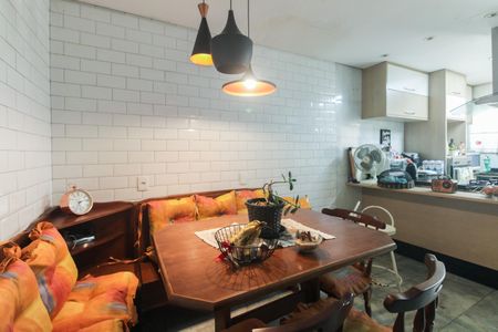 Casa à venda com 120m², 3 quartos e 1 vaga Casa à venda com 120m², 3 quartos e 1 vagaCozinha