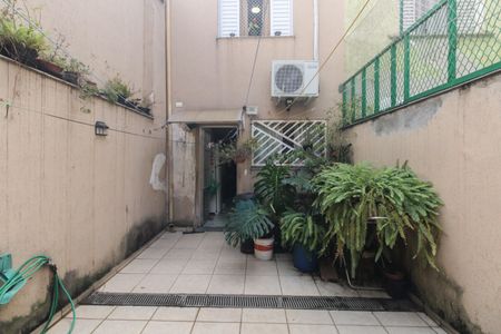 Casa à venda com 120m², 3 quartos e 1 vaga Casa à venda com 120m², 3 quartos e 1 vagaQuintal e Churrasqueira