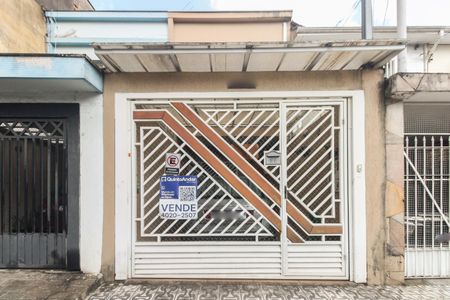 Casa à venda com 120m², 3 quartos e 1 vaga Casa à venda com 120m², 3 quartos e 1 vagaFachada