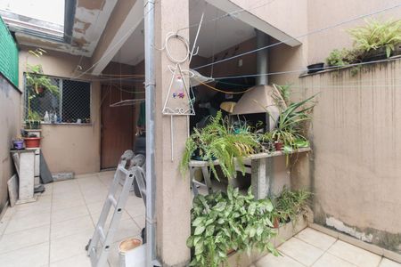 Casa à venda com 120m², 3 quartos e 1 vaga Casa à venda com 120m², 3 quartos e 1 vagaQuintal e Churrasqueira