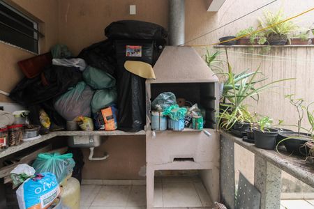 Casa à venda com 120m², 3 quartos e 1 vaga Casa à venda com 120m², 3 quartos e 1 vagaQuintal e Churrasqueira