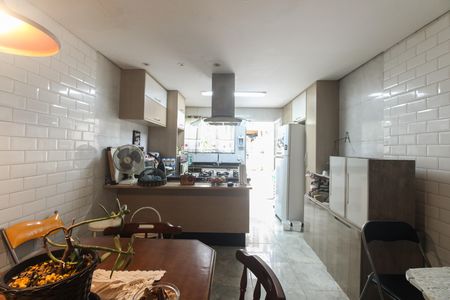 Casa à venda com 120m², 3 quartos e 1 vaga Casa à venda com 120m², 3 quartos e 1 vagaCozinha
