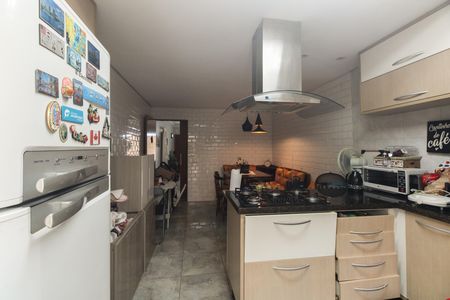 Casa à venda com 120m², 3 quartos e 1 vaga Casa à venda com 120m², 3 quartos e 1 vagaCozinha